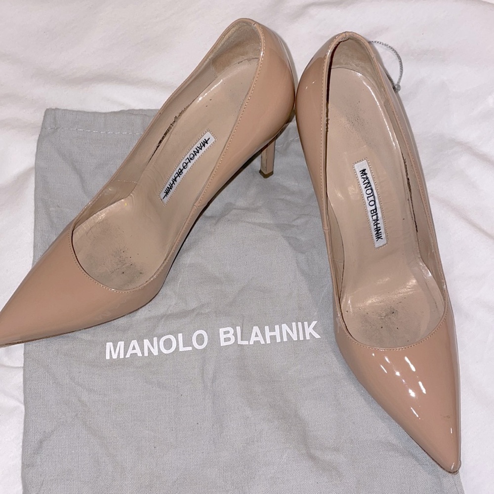 Manolo Blahnik Nude pump size 37.5